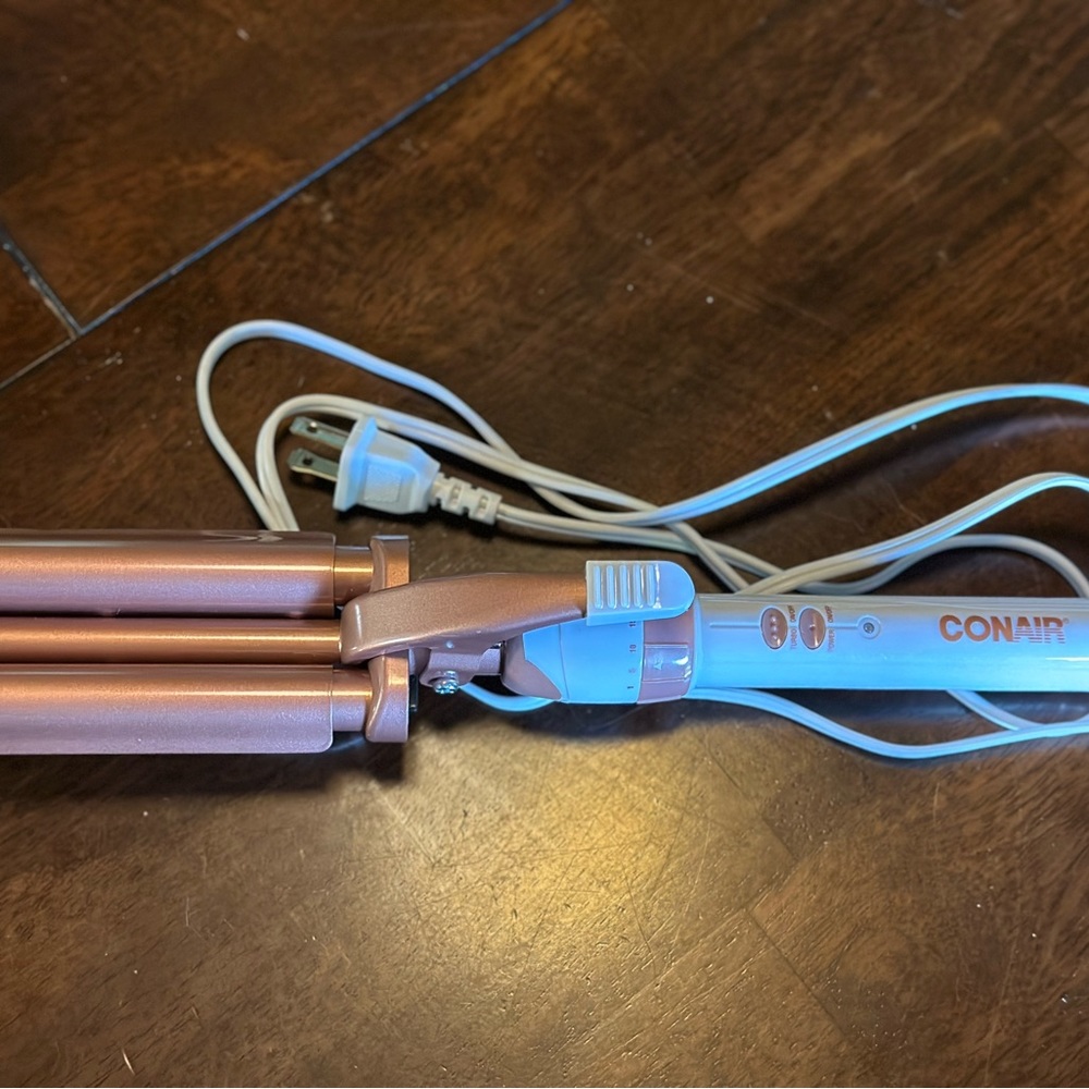 Conair beach waver hair tool